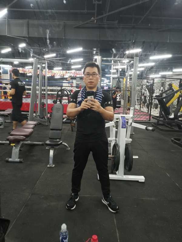 52赫兹的第一张照片--马尾认干亲服务网